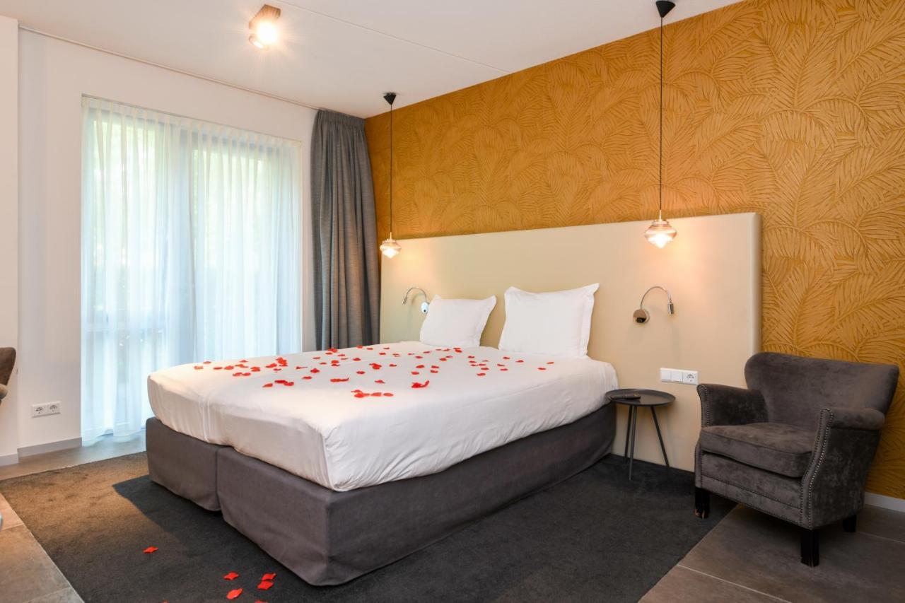 Hotel De Roode Schuur ไนเกิร์ก ภายนอก รูปภาพ