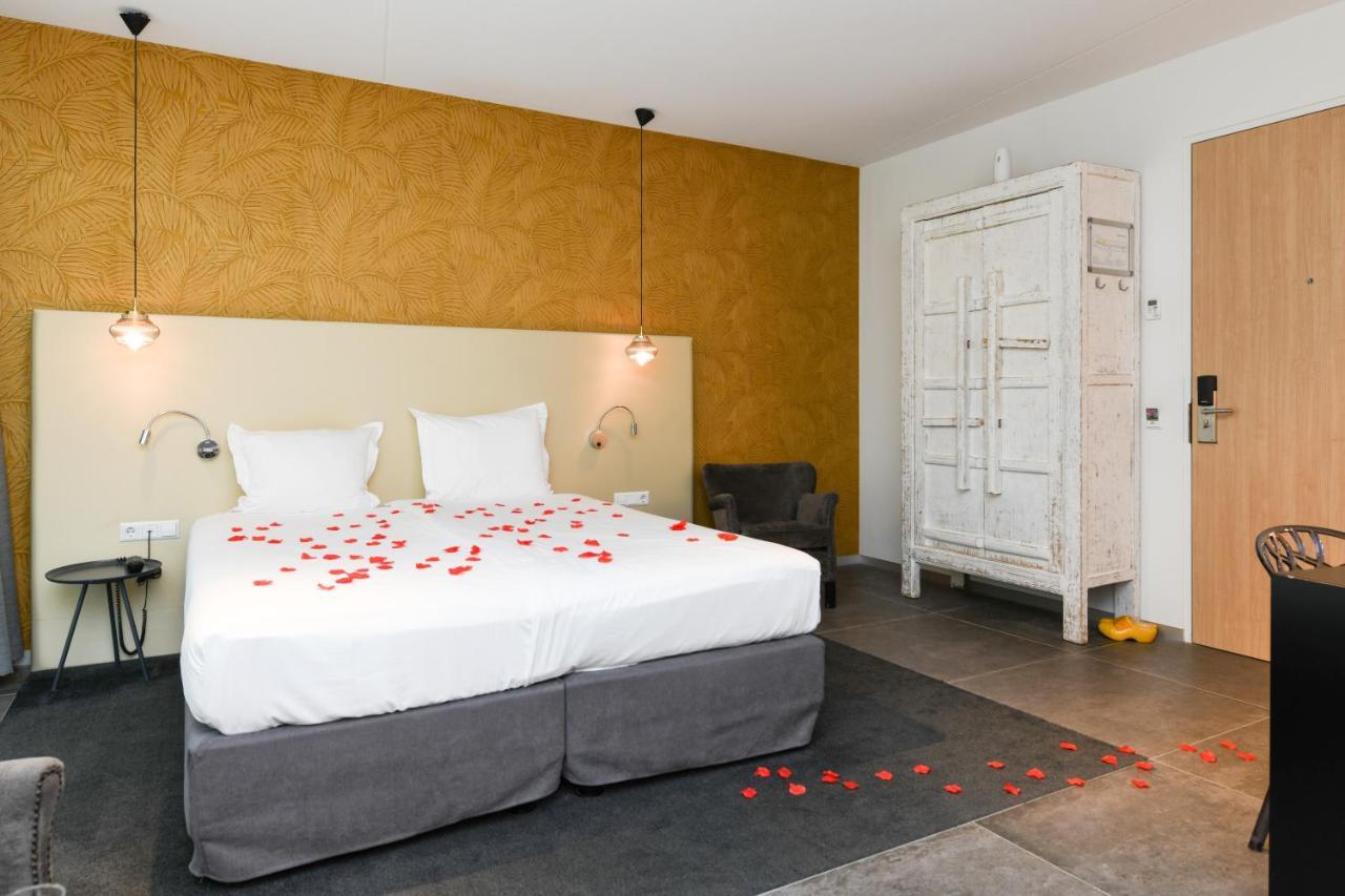 Hotel De Roode Schuur ไนเกิร์ก ภายนอก รูปภาพ