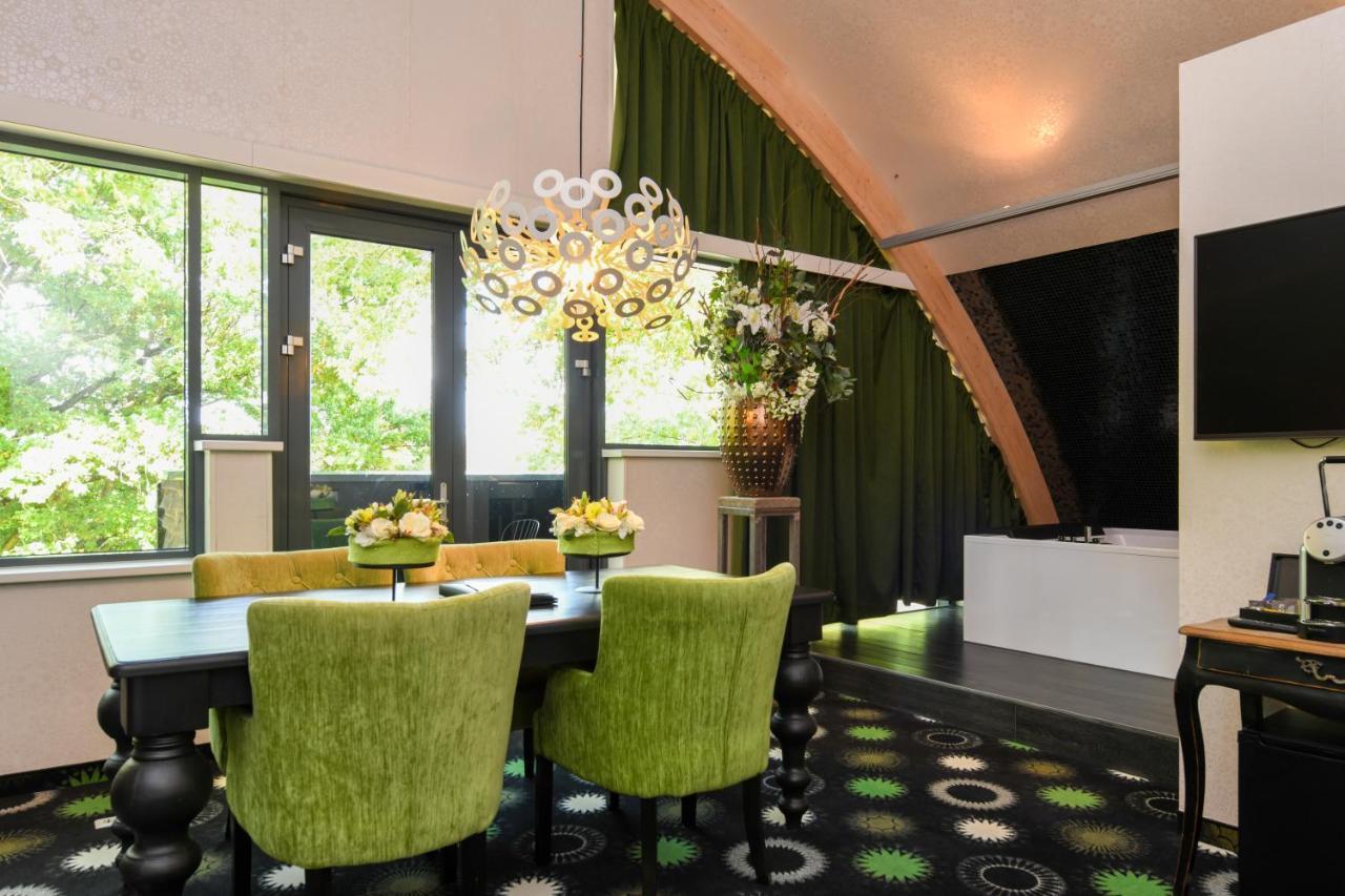 Hotel De Roode Schuur ไนเกิร์ก ภายนอก รูปภาพ